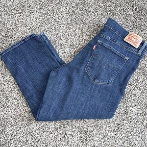 Levi 311 shaping Capri